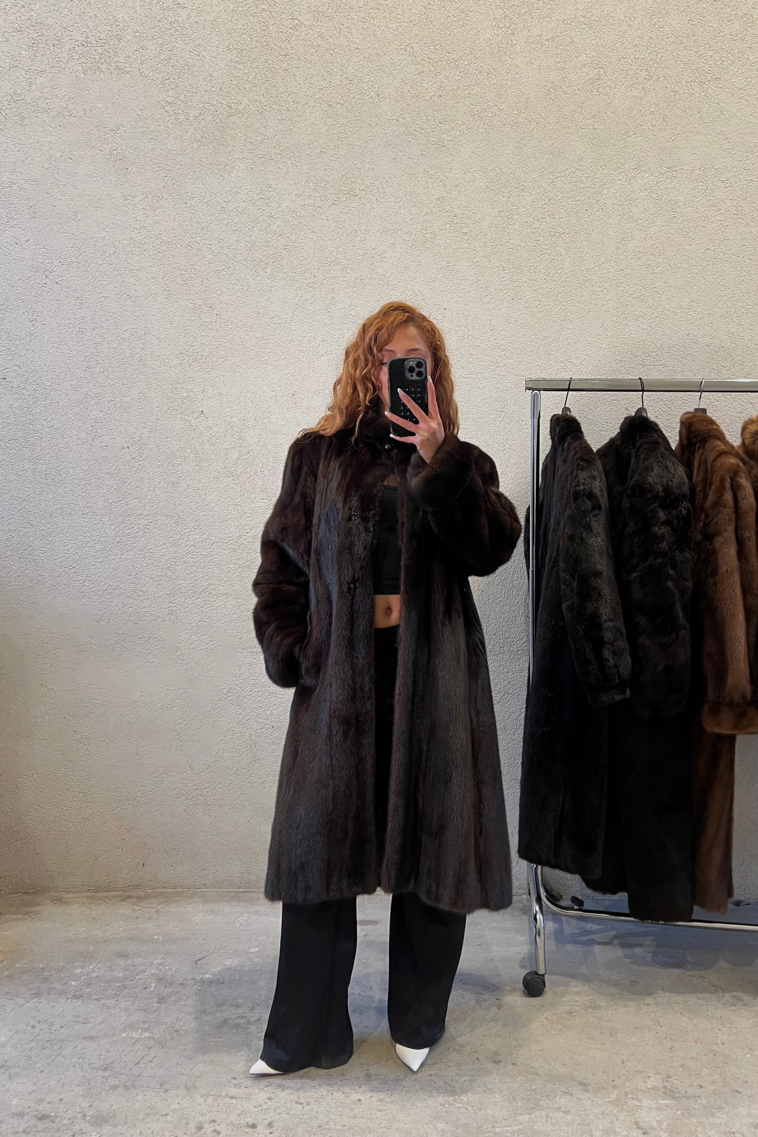 FOURRURE MARRON FONCE