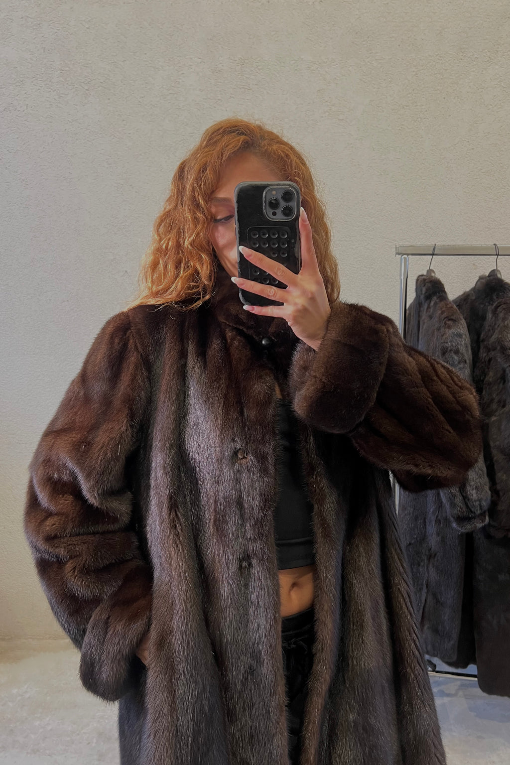 FOURRURE MARRON FONCE