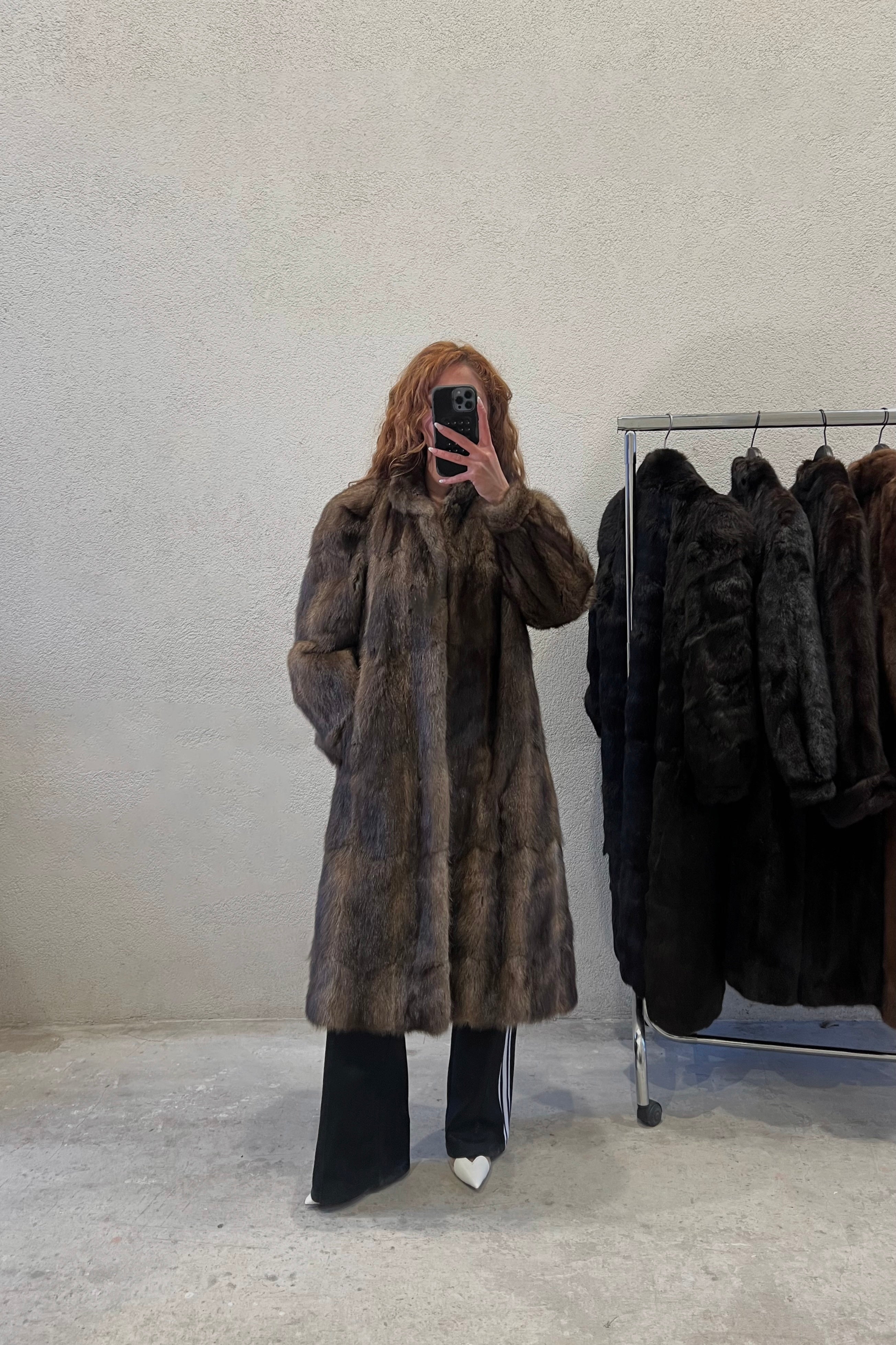 FOURRURE EN VISON MARRON