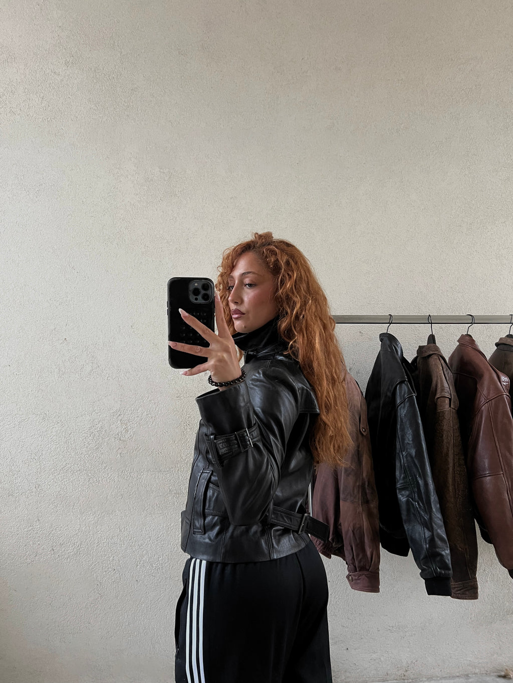 CUIR NOIR V1